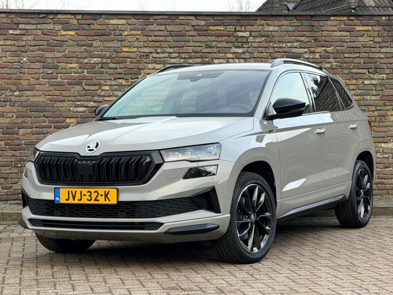 Skoda Karoq 1.5 TSI Sportline DSG 150PK Leer LED Navi