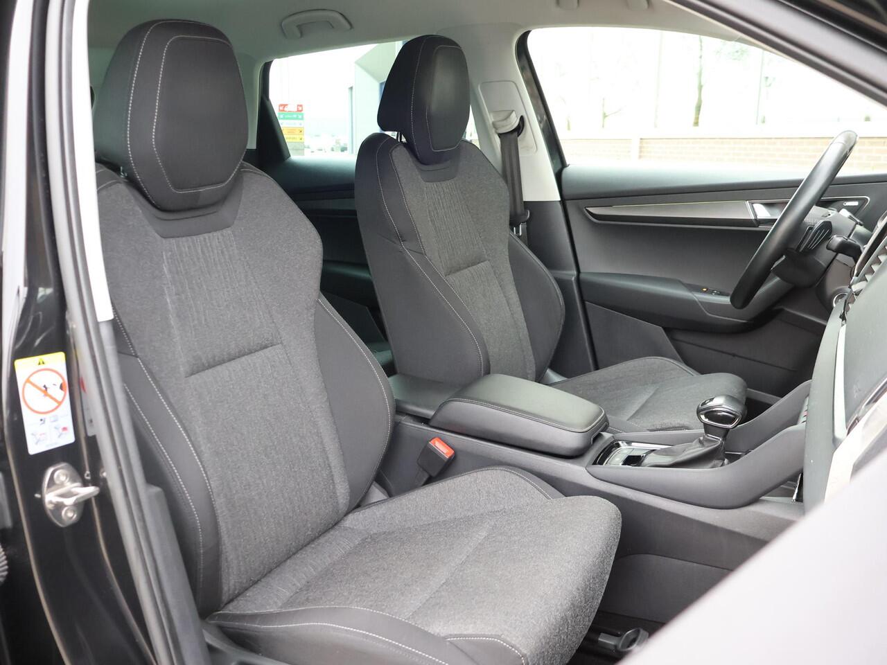 Skoda Karoq 1.5 TSI ACT 150 PK AUT. + WEGKL. TREKHAAK | CANTON | ADAPTIVE CRUISE | STOELVERW. | CAMERA