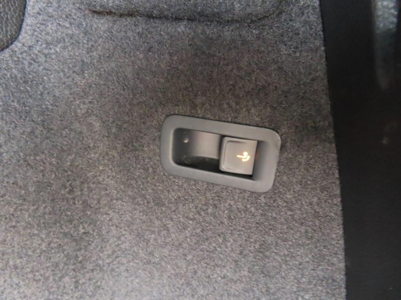 Skoda Karoq 1.5 TSI Sportline Business Led Pano Trekhaak 2022