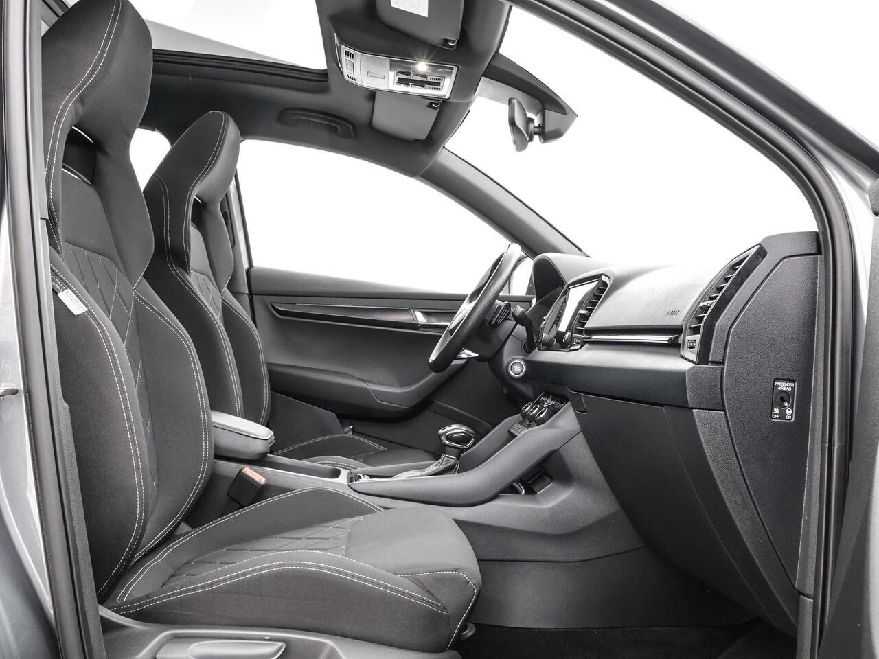 Skoda Karoq 1.5 TSI 150pk DSG ACT Sportline Business · Panoramadak · Trekhaak · Camera · Keyless · Apple/Android Car Play · 18'' Inch ·