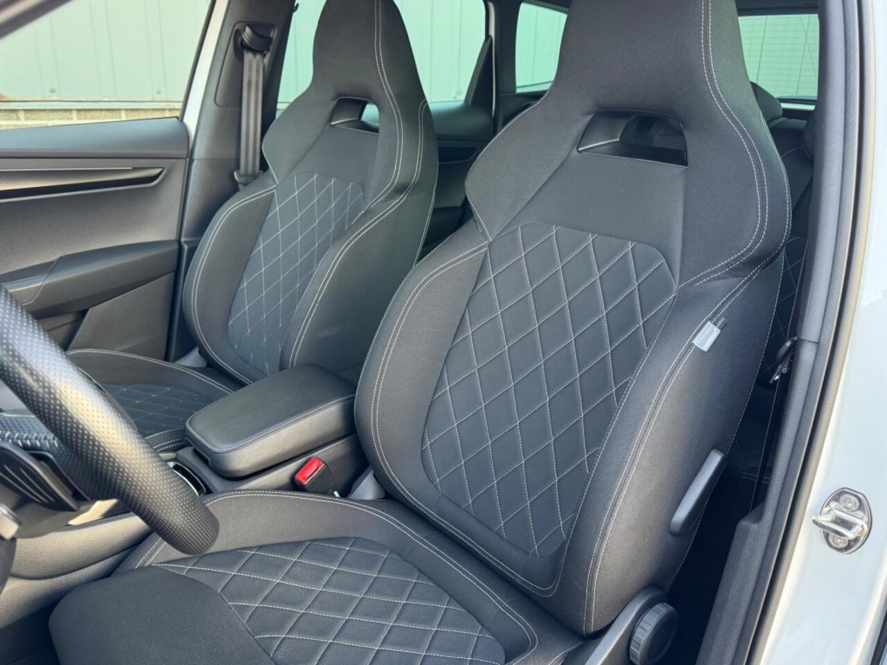 Skoda Karoq 1.5 TSI ACT SPORTLINE BUSINESS DSG Trekhaak