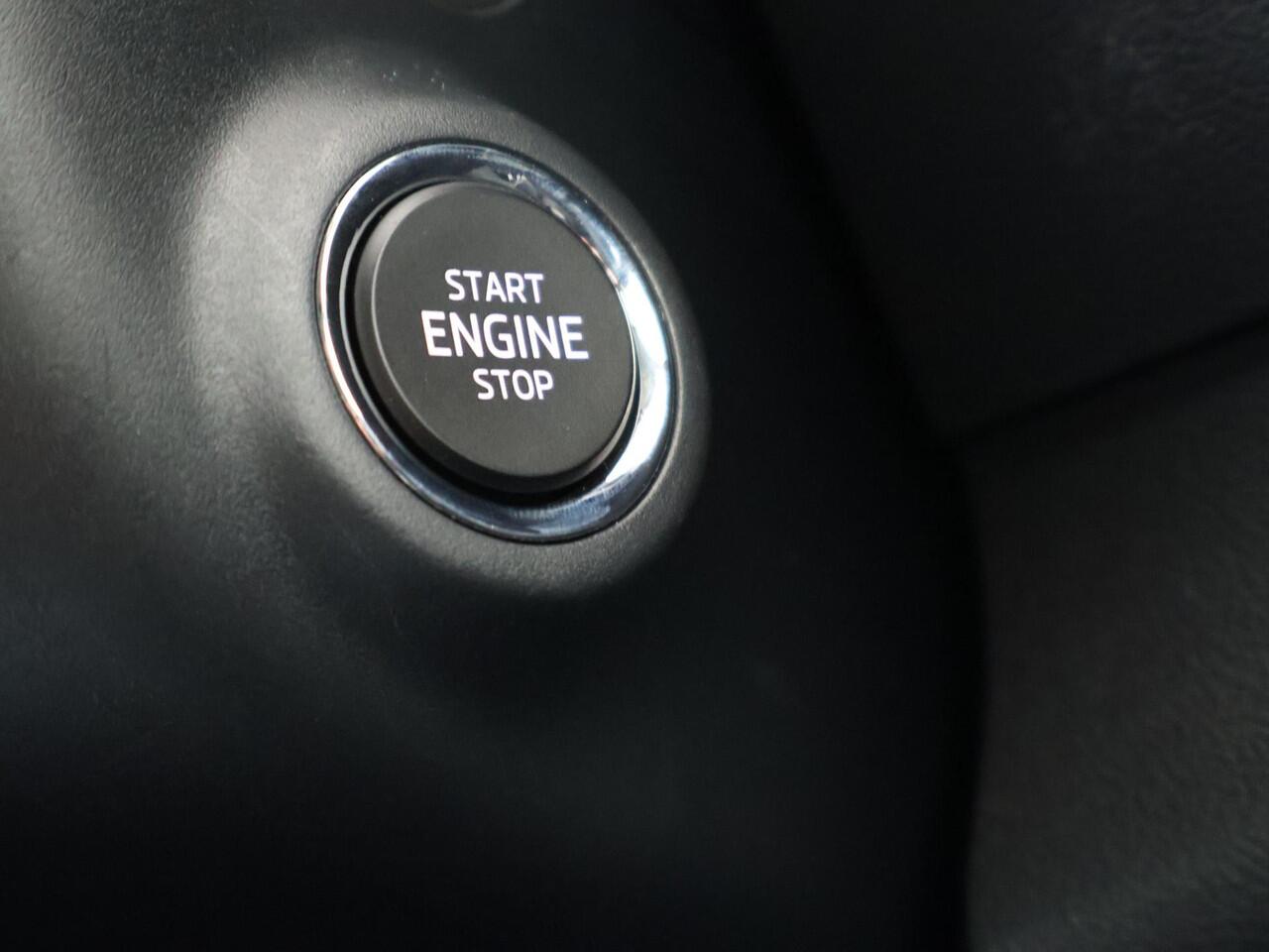 Skoda Karoq 1.5 TSI ACT Business Edition | 150 PK | Automaat | Trekhaak wegklapbaar | Elek. achterklep | Navigatiesysteem |