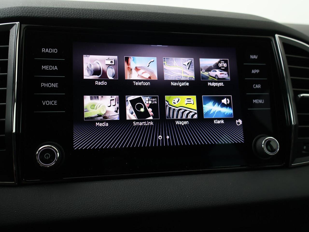 Skoda Karoq 1.5 TSI ACT Business Edition | 150 PK | Automaat | Trekhaak wegklapbaar | Elek. achterklep | Navigatiesysteem |