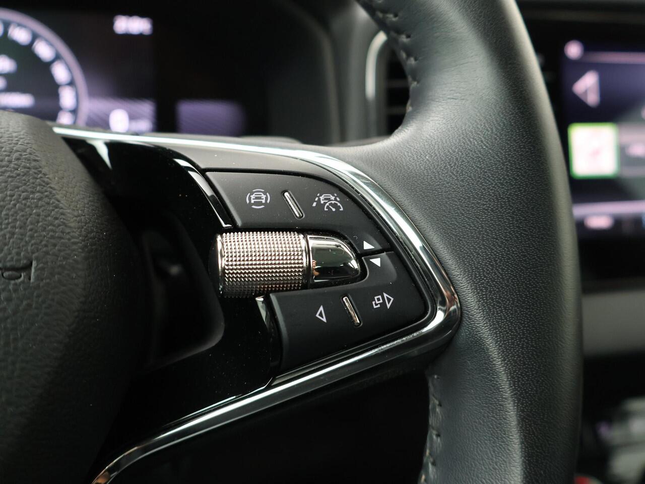 Skoda Karoq 1.5 TSI ACT Business Edition | 150 PK | Automaat | Trekhaak wegklapbaar | Elek. achterklep | Navigatiesysteem |