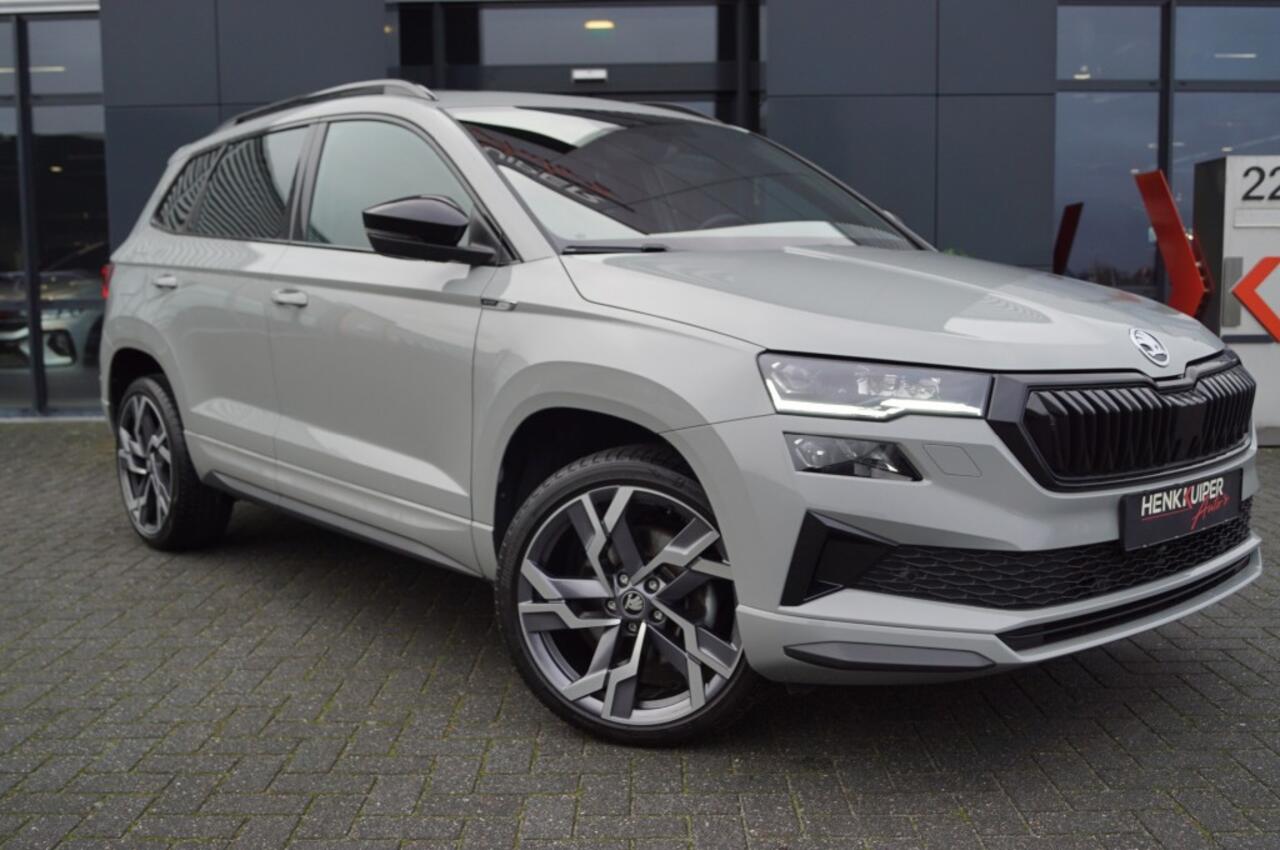 Skoda Karoq 1.5 TSI DSG Sportline 150pk/Trekhaak wegklb./Panodak/ Navi Columbus/ACC/DCC/Camera
