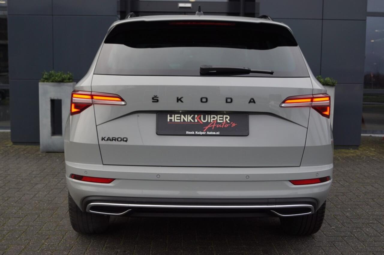 Skoda Karoq 1.5 TSI DSG Sportline 150pk/Trekhaak wegklb./Panodak/ Navi Columbus/ACC/DCC/Camera