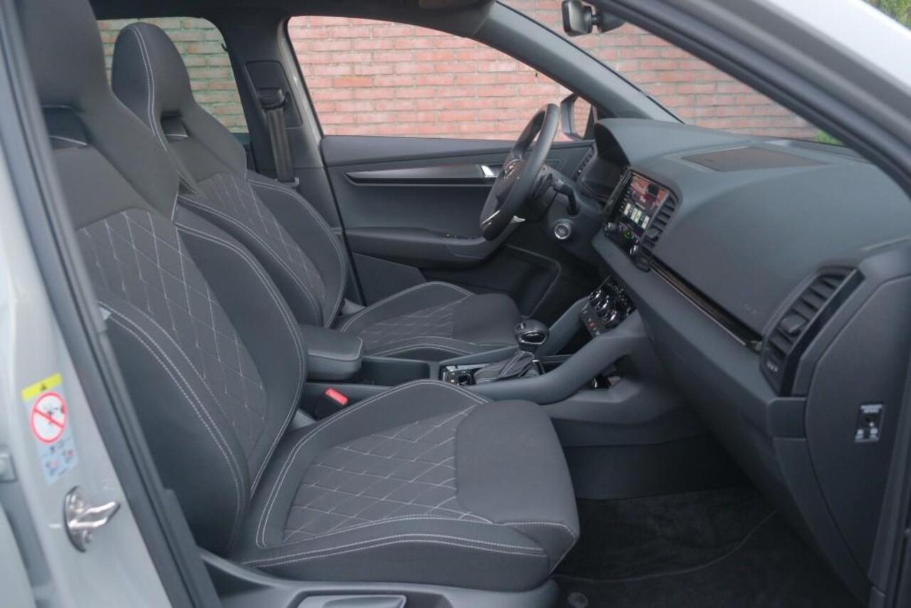 Skoda Karoq 1.5 TSi 150pk DSG Sportline Business | Navi | App Connect | Climate | Adaptive Cruise | Panoramadak | Keyless | Camera | Trekhaak