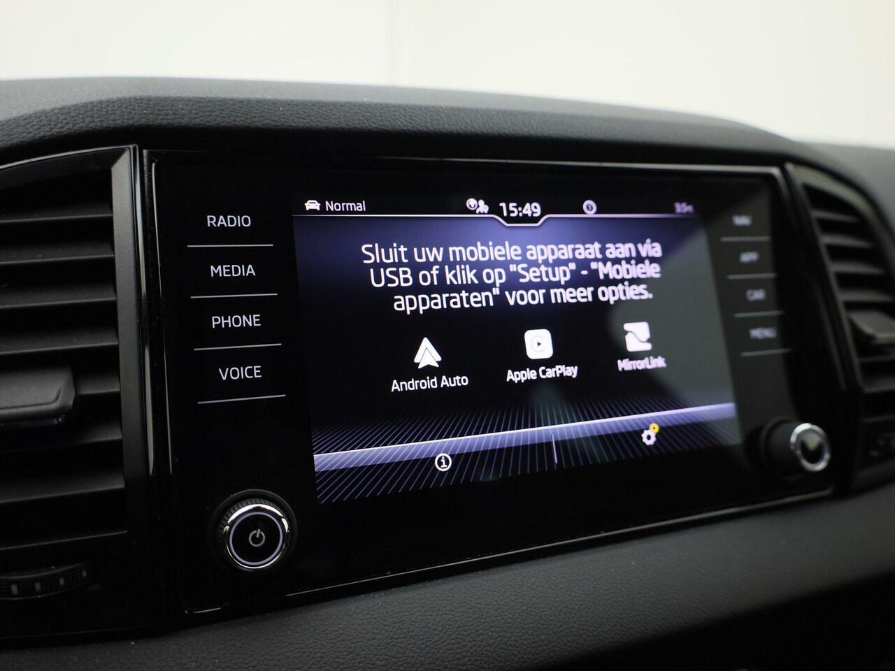 Skoda Karoq 1.5TSI/150PK ACT Sportline DSG · Navigatie · Apple/Android Car Play · Camera + Parkeersensoren · Garantie t/m 28-09-2027 of 60000km.