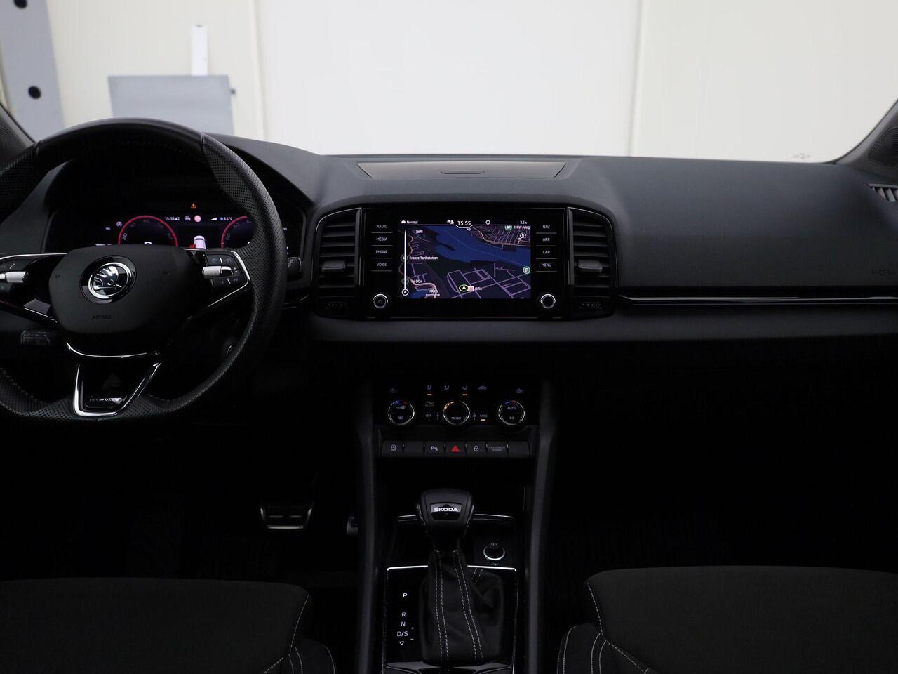 Skoda Karoq 1.5TSI/150PK ACT Sportline DSG · Navigatie · Apple/Android Car Play · Camera + Parkeersensoren · Garantie t/m 28-09-2027 of 60000km.