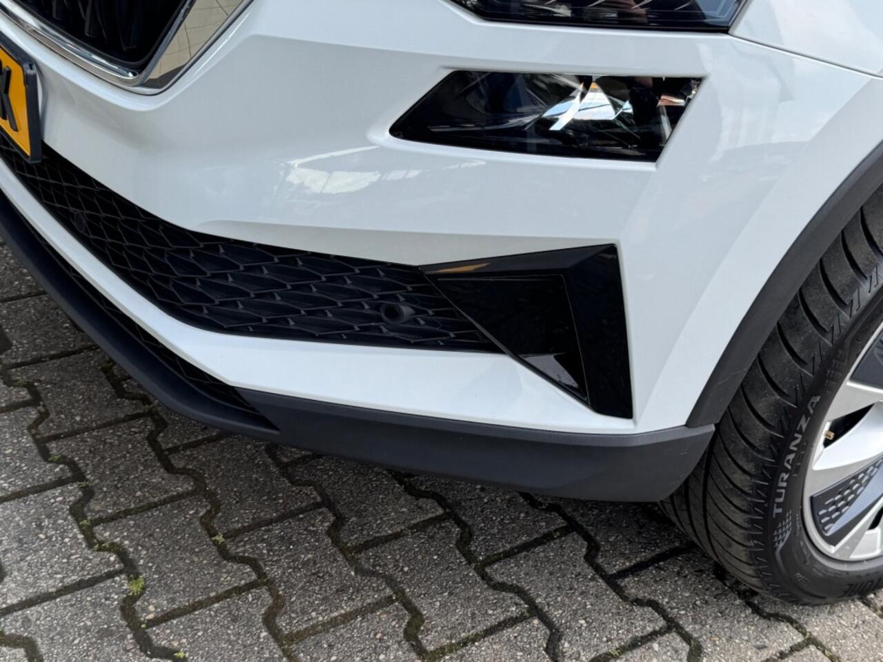 Skoda Karoq 1.5 TSI Business Edition - panorama - camera - adaptive cruise