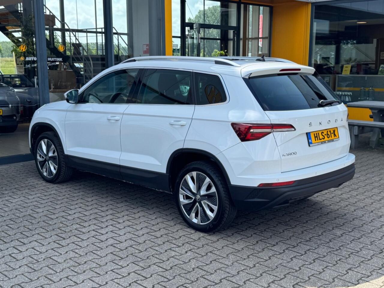 Skoda Karoq 1.5 TSI Business Edition - panorama - camera - adaptive cruise