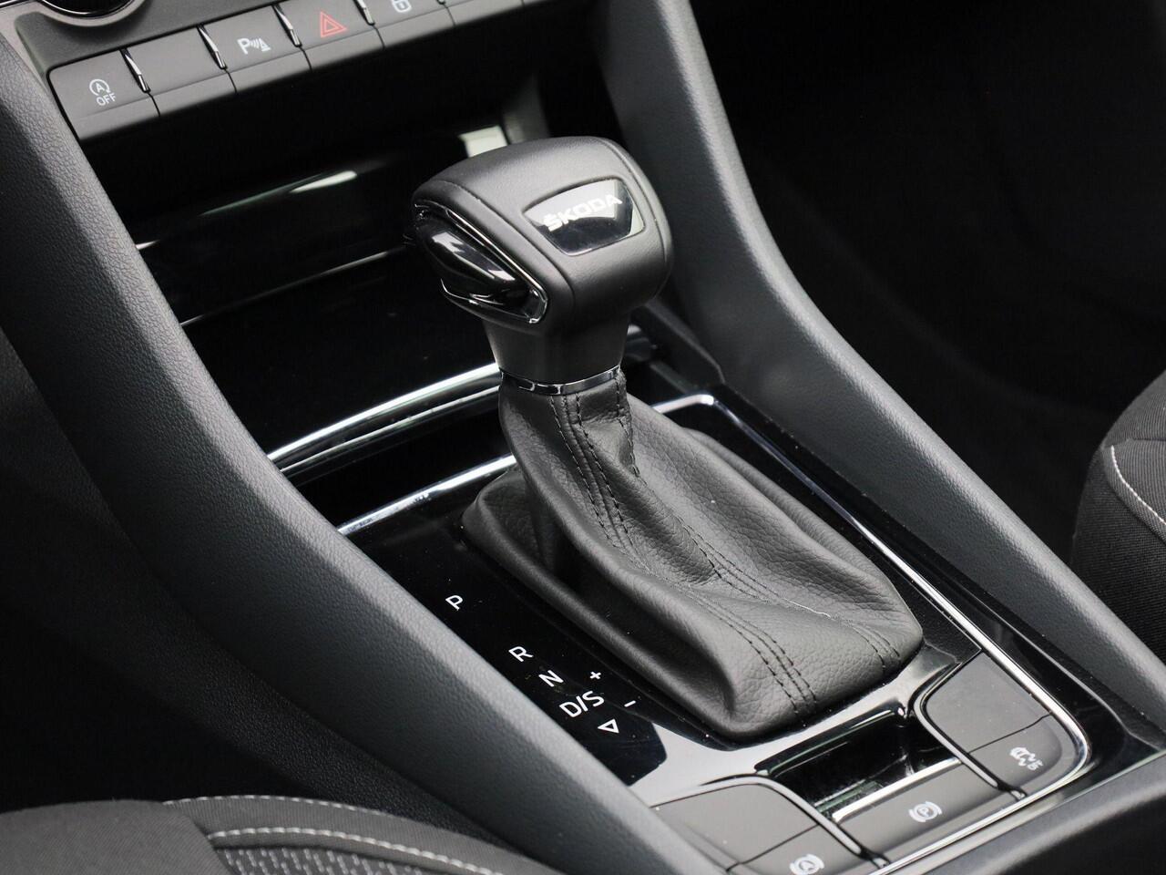 Skoda Karoq 1.5TSI/150PK DSG Business Edition · Panoramadak · Parkeersensoren + Camera · App-Connect · Garantie t/m 25-03-2028 of 60.000km