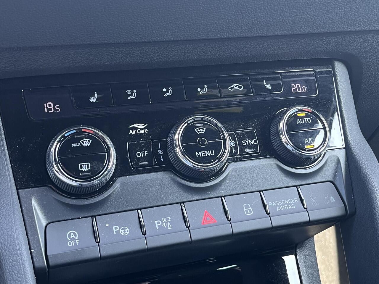 Skoda Karoq 1.5 TSI ACT Sportline Business | EL. TREKHAAK | 360 CAMERA | 5 JAAR GARANTIE |