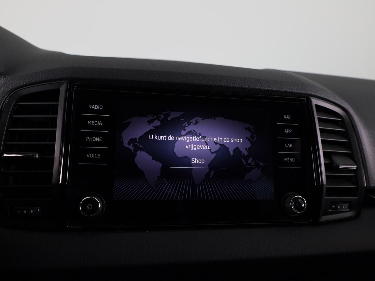 Skoda Karoq 1.5 TSI ACT Sportline Business 150 pk Automaat (DSG) | Verlengde garantie | Navigatie via App | Parkeersensoren | Achteruitrijcamera | Adaptieve cruise control | Stoelverwarming |