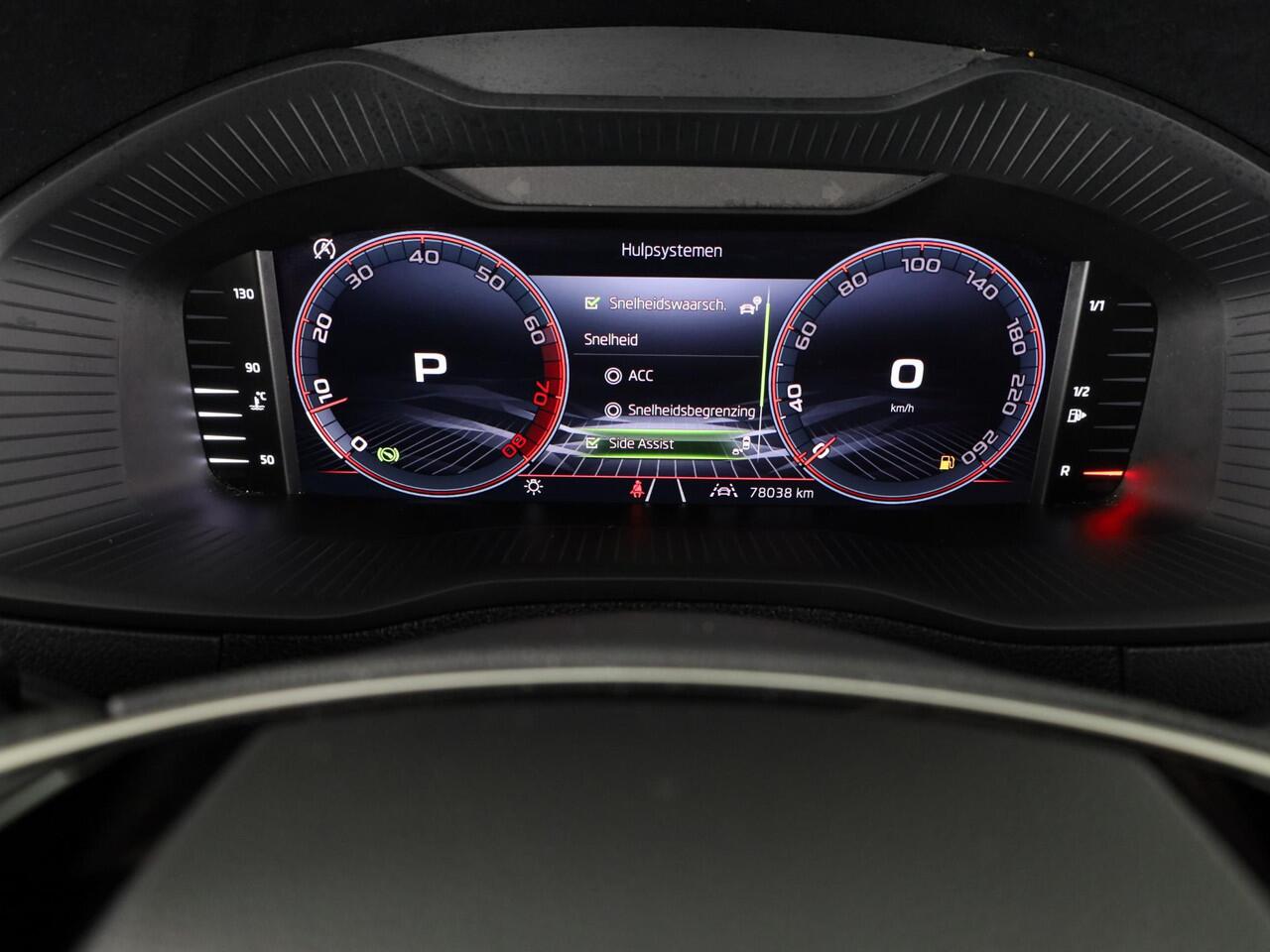 Skoda Karoq 1.5 TSI ACT Sportline Business 150 pk Automaat (DSG) | Verlengde garantie | Navigatie via App | Parkeersensoren | Achteruitrijcamera | Adaptieve cruise control | Stoelverwarming |