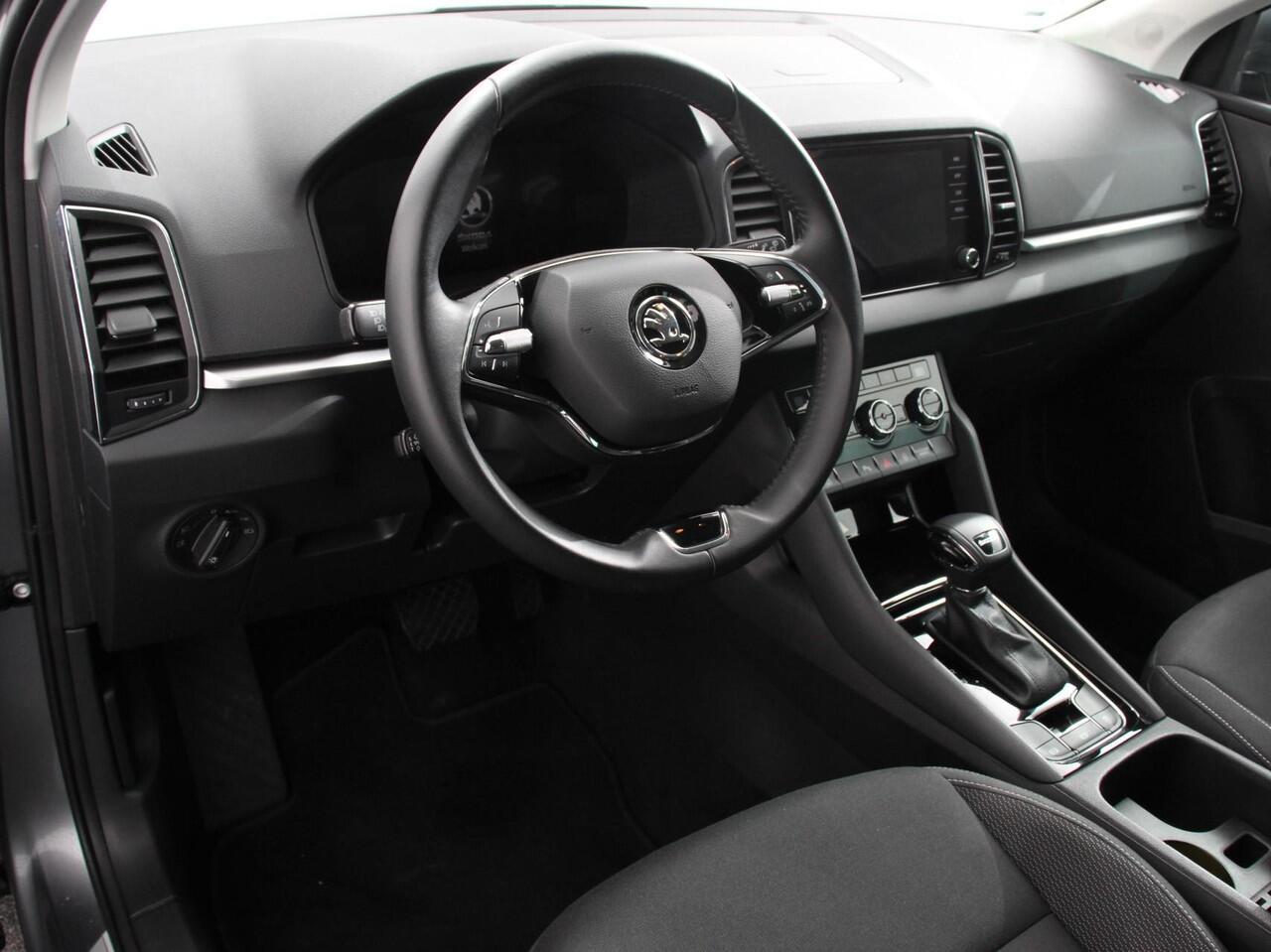 Skoda Karoq 1.5 TSI 150pk DSG Ambition | Navigatie | Apple Carpla/Android Auto | Camera | Climate Control | Adaptive Cruise control | Lichtmetalen Velgen