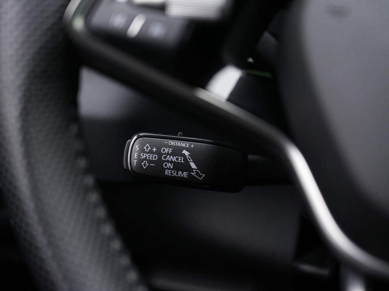 Skoda Karoq 1.5 TSI 150 pk DSG Sportline | Navigatie Columbus | Matrix LED | Stuur-/stoelverwarming | Achteruitrijcamera