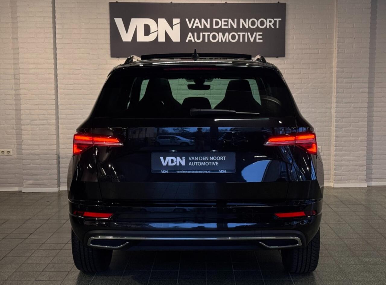 Skoda Karoq 1.5 TSI ACT Sportline Business DSG Pano Virtual ACC Trekhaak Stoelverw 18''