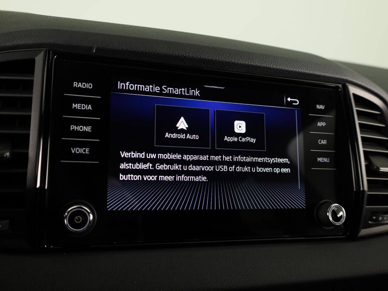 Skoda Karoq 1.5 TSI Sportline Business 150pk | Dode hoek sensoren | Adaptive Cruise Control | Elektrische achterklep |