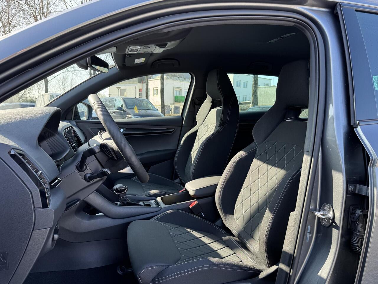 Skoda Karoq 1.5 TSI DSG Sportline Blackstyle (Camera,Virtual,Acc)