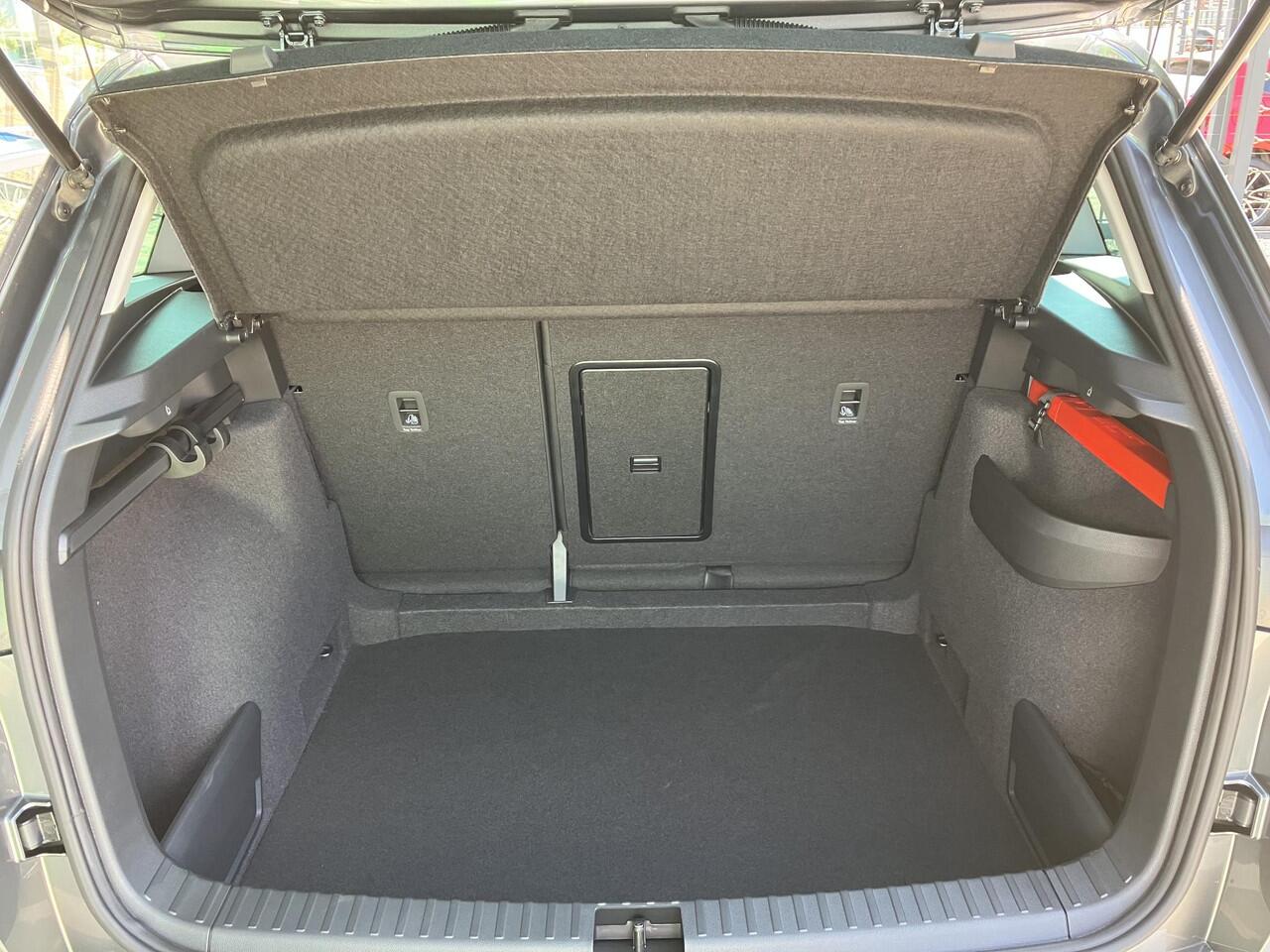 Skoda Karoq Business Edition 1.5 TSI 150PK DSG | Automaat | Navigatie | Winterpakket | Adaptieve cruise control |