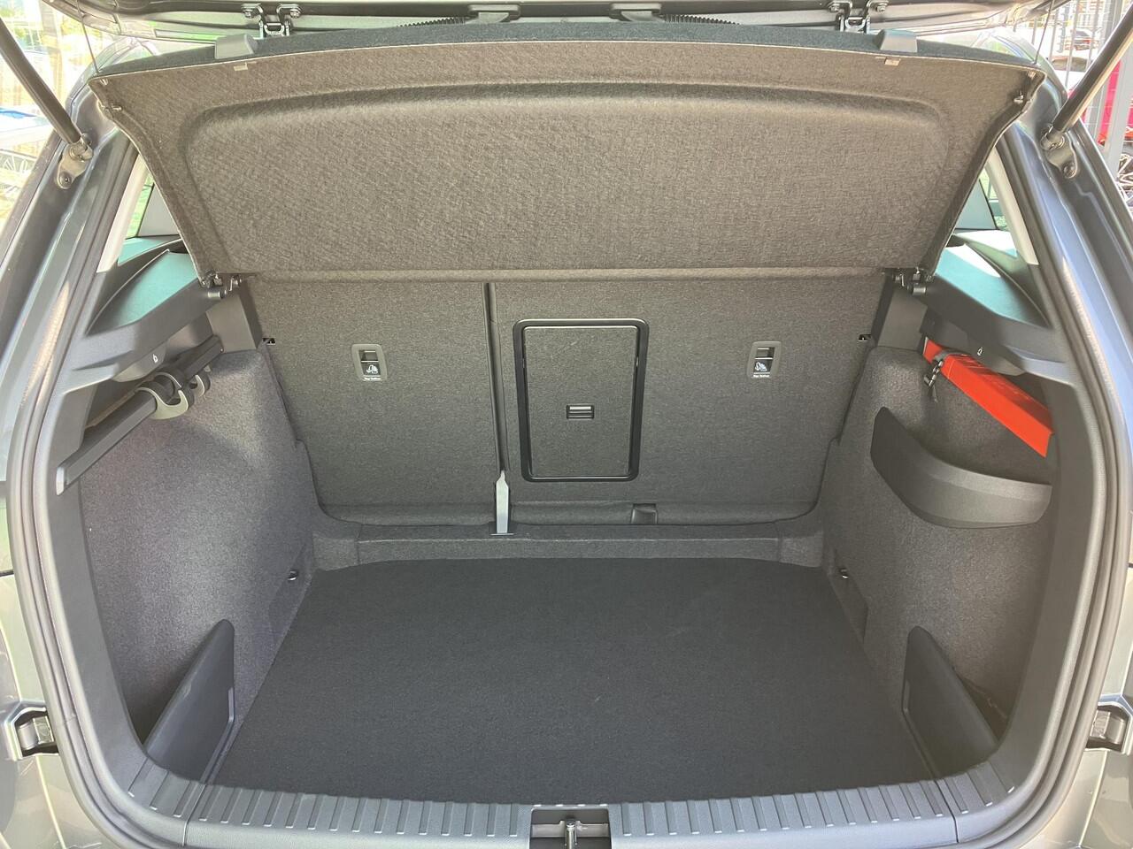 Skoda Karoq Business Edition 1.5 TSI 150PK DSG | Automaat | Navigatie | Winterpakket | Adaptieve cruise control |