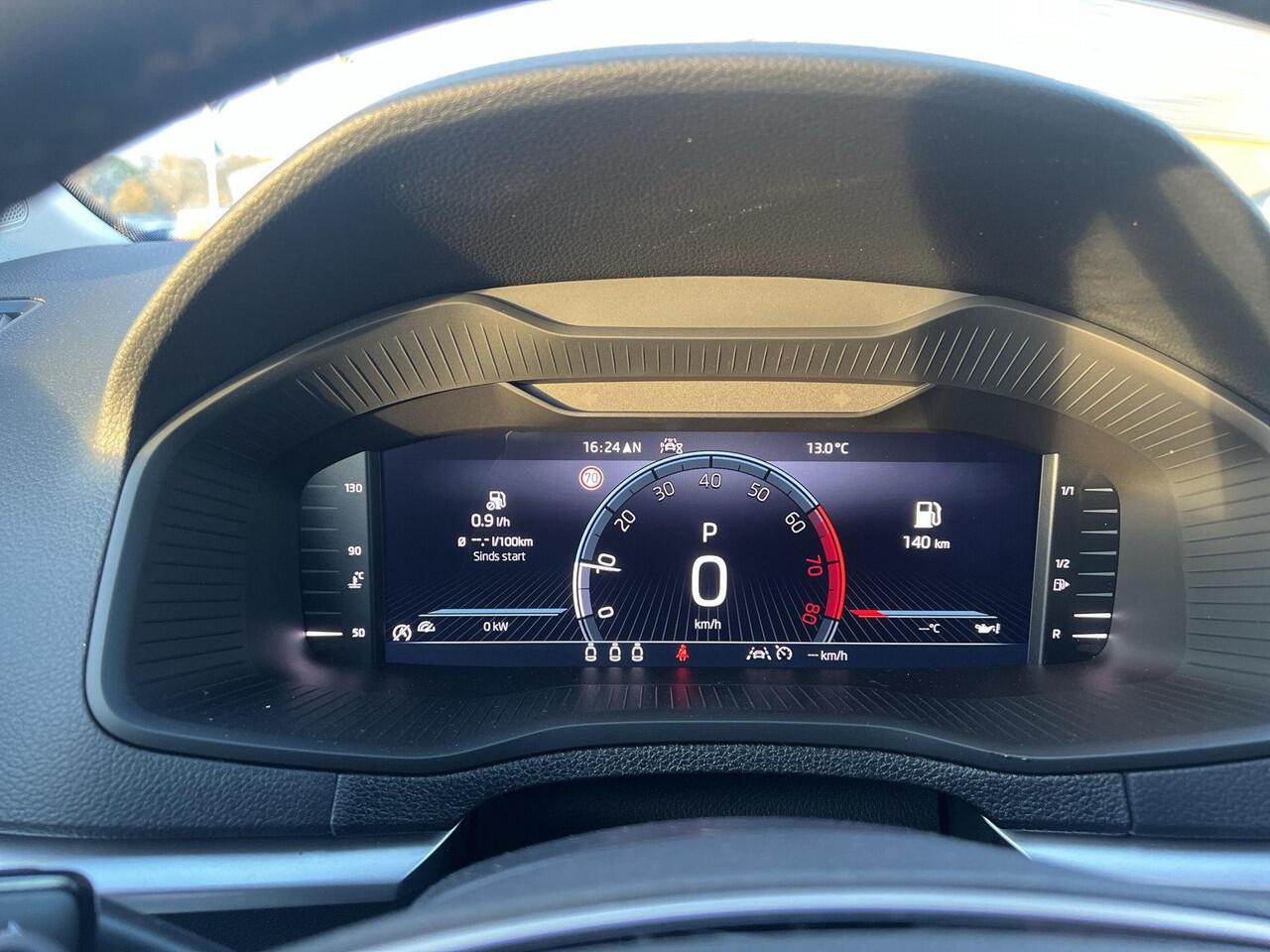 Skoda Karoq 1.5 TSI ACT Business Edition | LED | A. Camera | Cruise | Navi