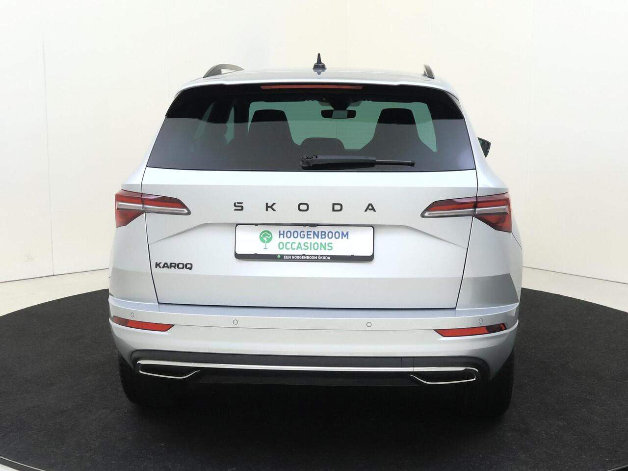 Skoda Karoq 1.5 TSI ACT Sportline Business | Trekhaak | Achteruitrijcamera | Keyless | Adaptieve cruise control | CarPlay | Digital cockpit | Navigatie |