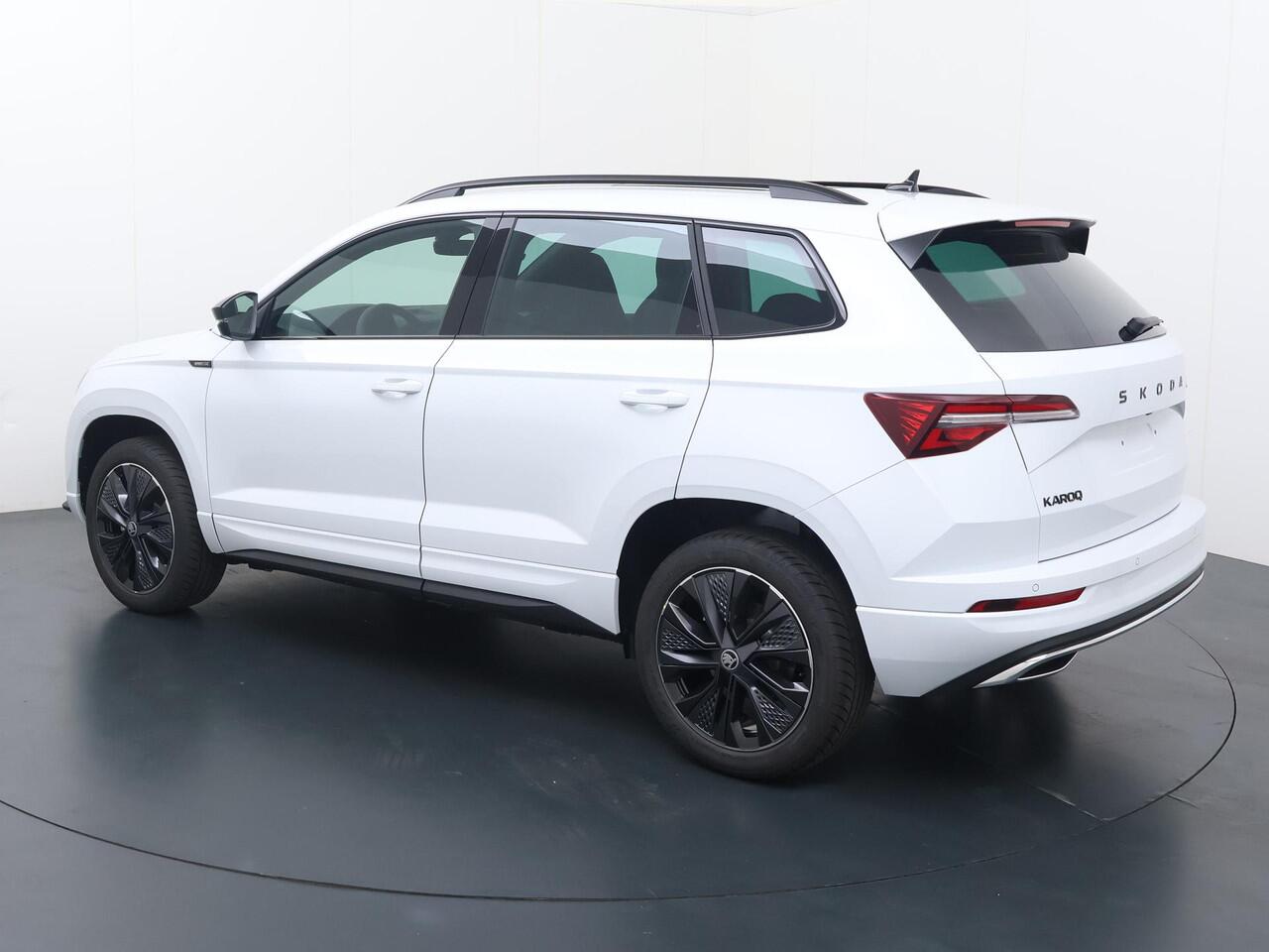 Skoda Karoq Sportline Business 1.5 TSI 150 PK 7 versn DSG | Automaat | Adaptieve Cruise Control | Panorama dak |
