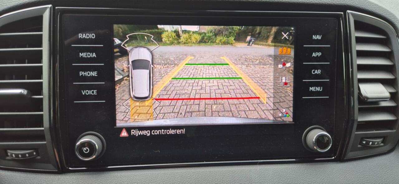 Skoda Karoq 1.5 TSI ACT Sportline Business*automaat*