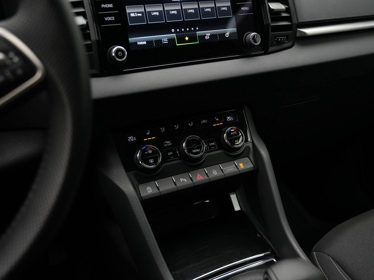 Skoda Karoq 1.5 TSI ACT 150 pk DSG Business Edition | Stuur-/stoelverwarming | Achteruitrijcamera | Carplay | Virtual Cockpit