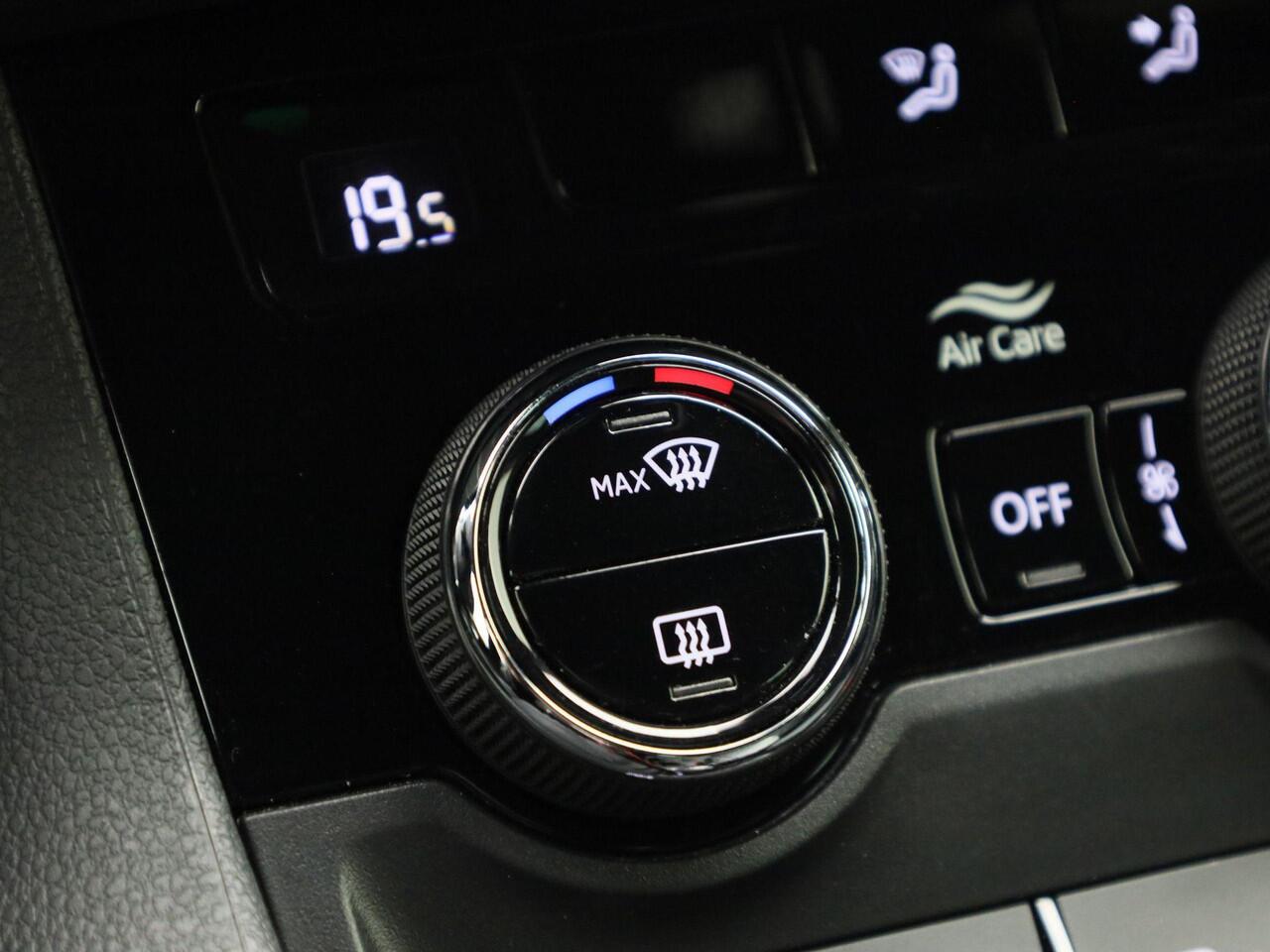 Skoda Karoq 1.5TSI/150PK ACT Sportline DSG · Navigatie · Trekhaak · Apple/Android Car Play · Camera · Garantie tot maart 2029 of 60000km.