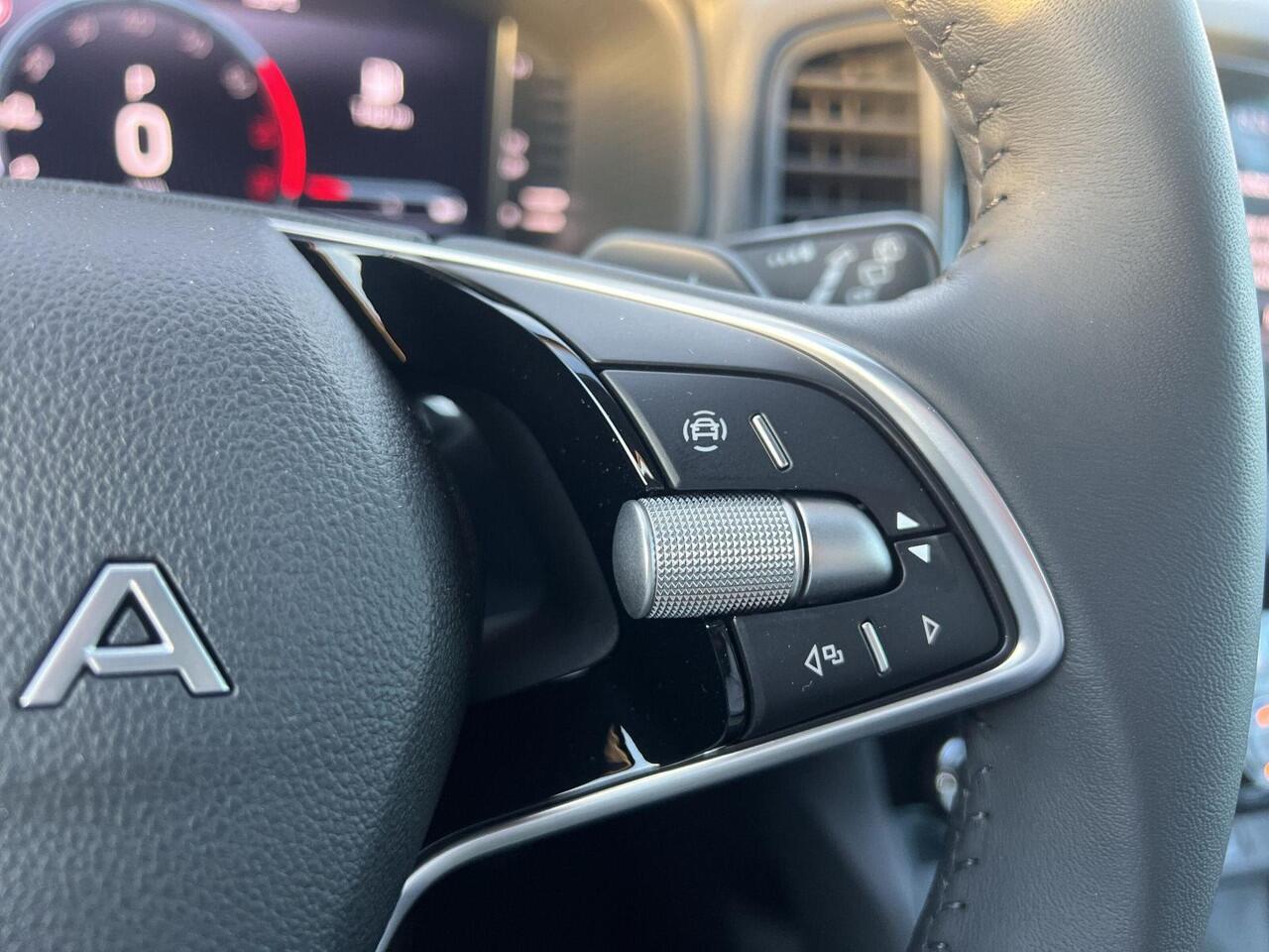 Skoda Karoq 1.5 TSI ACT Business Edition | LED | A. Camera | Cruise | Navi | 150Pk |