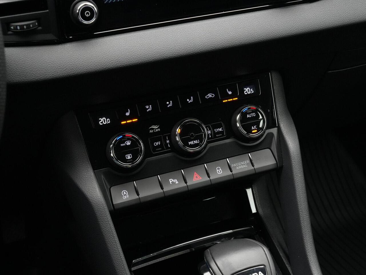 Skoda Karoq 1.5 TSI ACT 150 pk DSG Business Edition | LED | Stoelverwarming | Achteruitrijcamera | Keyless | Apple Carplay/Android Auto