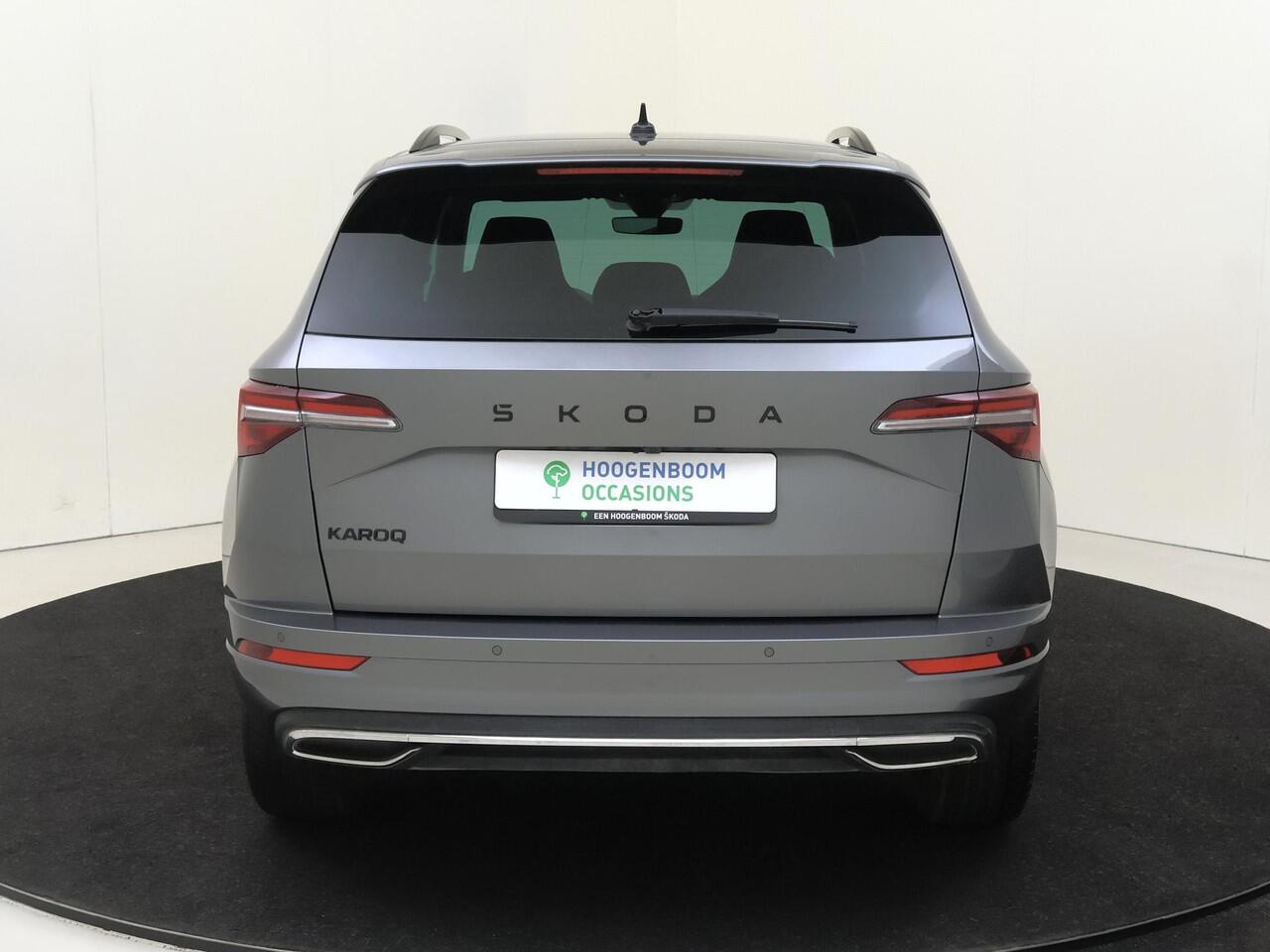 Skoda Karoq 1.5 TSI ACT Sportline Business | Trekhaak | Achteruitrijcamera | Keyless | Adaptieve cruise control | CarPlay | Digital cockpit | Navigatie |