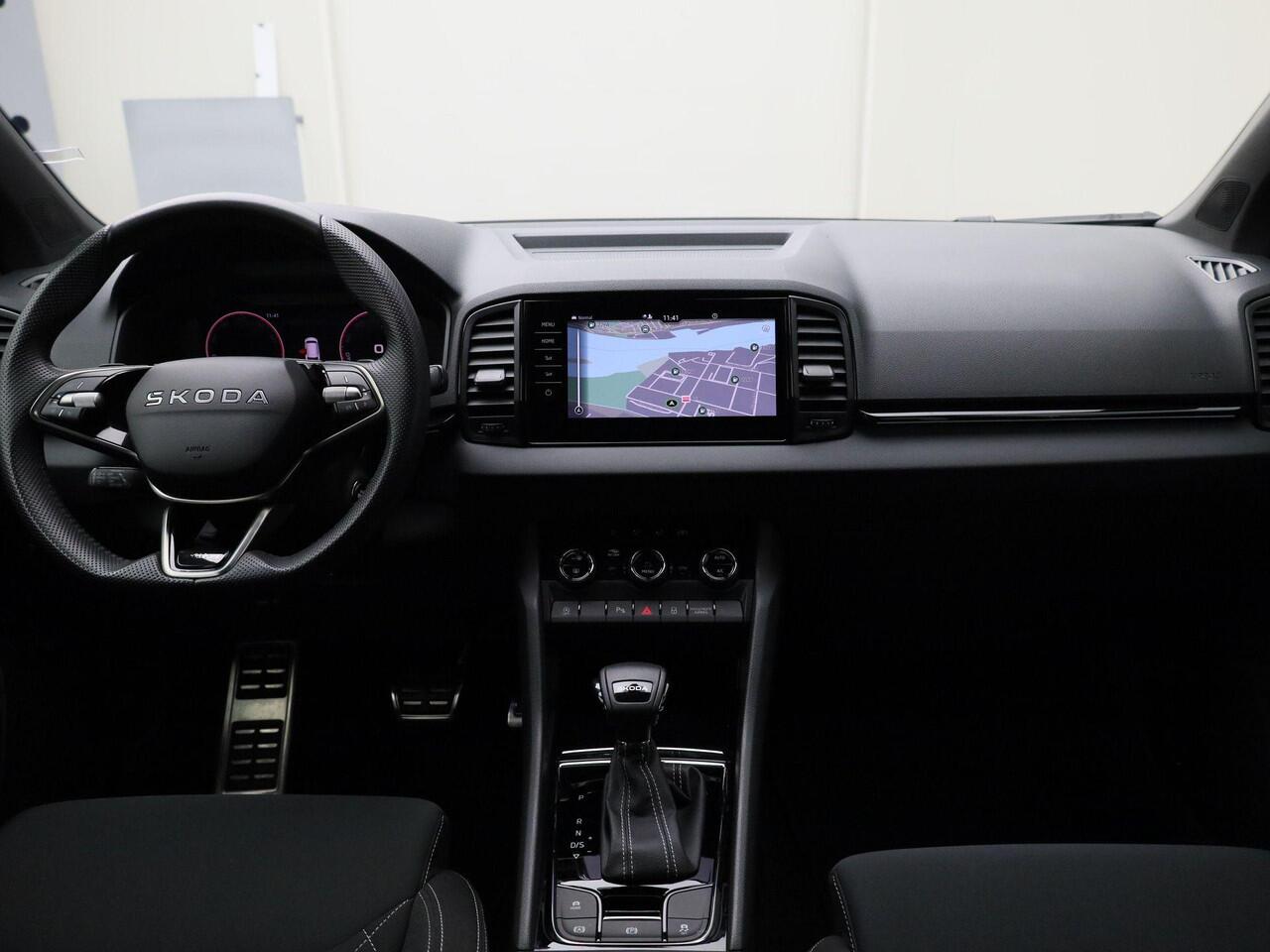 Skoda Karoq 1.5TSI/150PK ACT Sportline DSG · Navigatie · Trekhaak · Apple/Android Car Play · Camera · Garantie tot maart 2029 of 60000km.