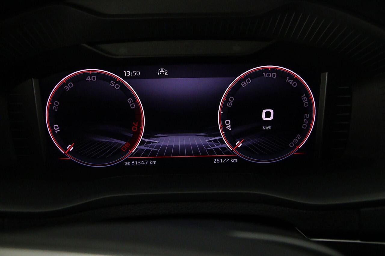 Skoda Karoq Sportline Business 1.5 TSI 150pk DSG Automaat Trekhaak, Adaptive cruise control, Achteruitrijcamera, Elektrische achterklep, LED matrix koplampen