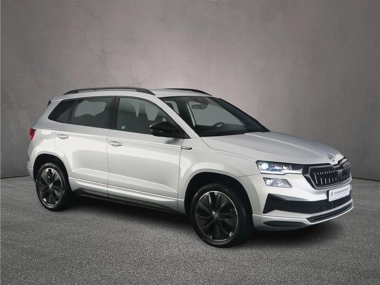 Skoda Karoq Sportline Business 1.5 TSI 150pk DSG Automaat Trekhaak, Adaptive cruise control, Achteruitrijcamera, Elektrische achterklep, Navigatie, LED matrix koplampen