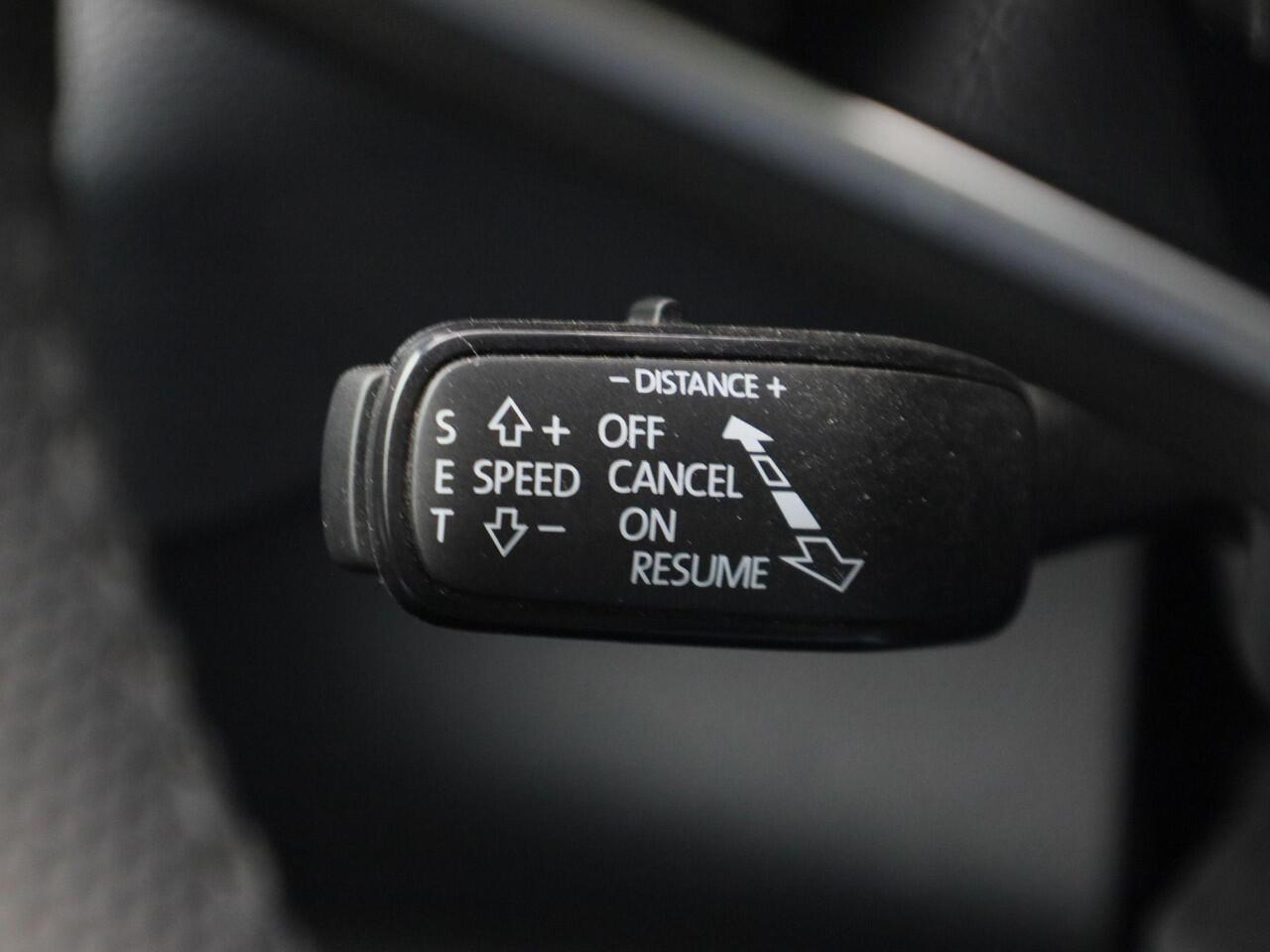 Skoda Karoq 1.5TSI/150PK ACT Sportline DSG · Navigatie · Trekhaak · Apple/Android Car Play · Camera · Einde garantie 11-03-2029 of 60000km.