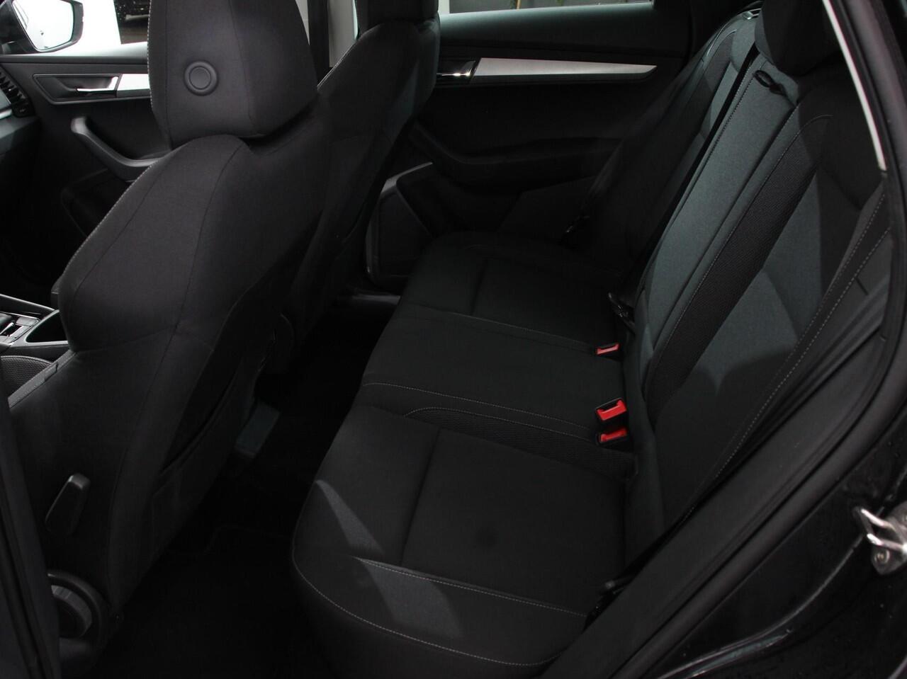 Skoda Karoq 1.5 TSI 150pk DSG ACT Selection | Navigatie | Apple Carplay/Android Auto | Camera | Parkeer sensoren | Adaptive Cruise Control | Lichtmetalen Velgen | Digitale Cockpit