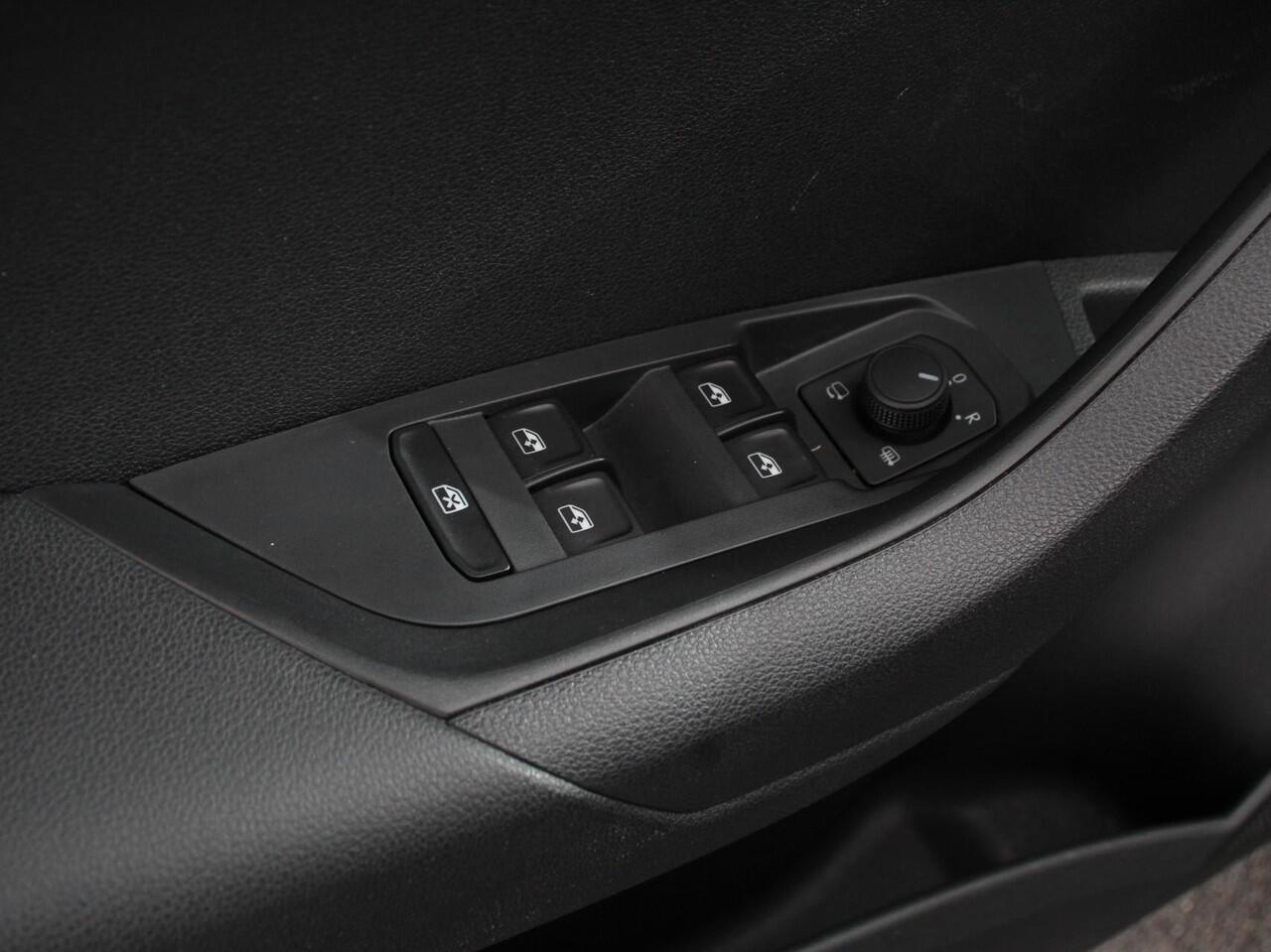 Skoda Karoq 1.5 TSI 150pk DSG ACT Selection | Navigatie | Apple Carplay/Android Auto | Camera | Parkeer sensoren | Adaptive Cruise Control | Lichtmetalen Velgen | Digitale Cockpit