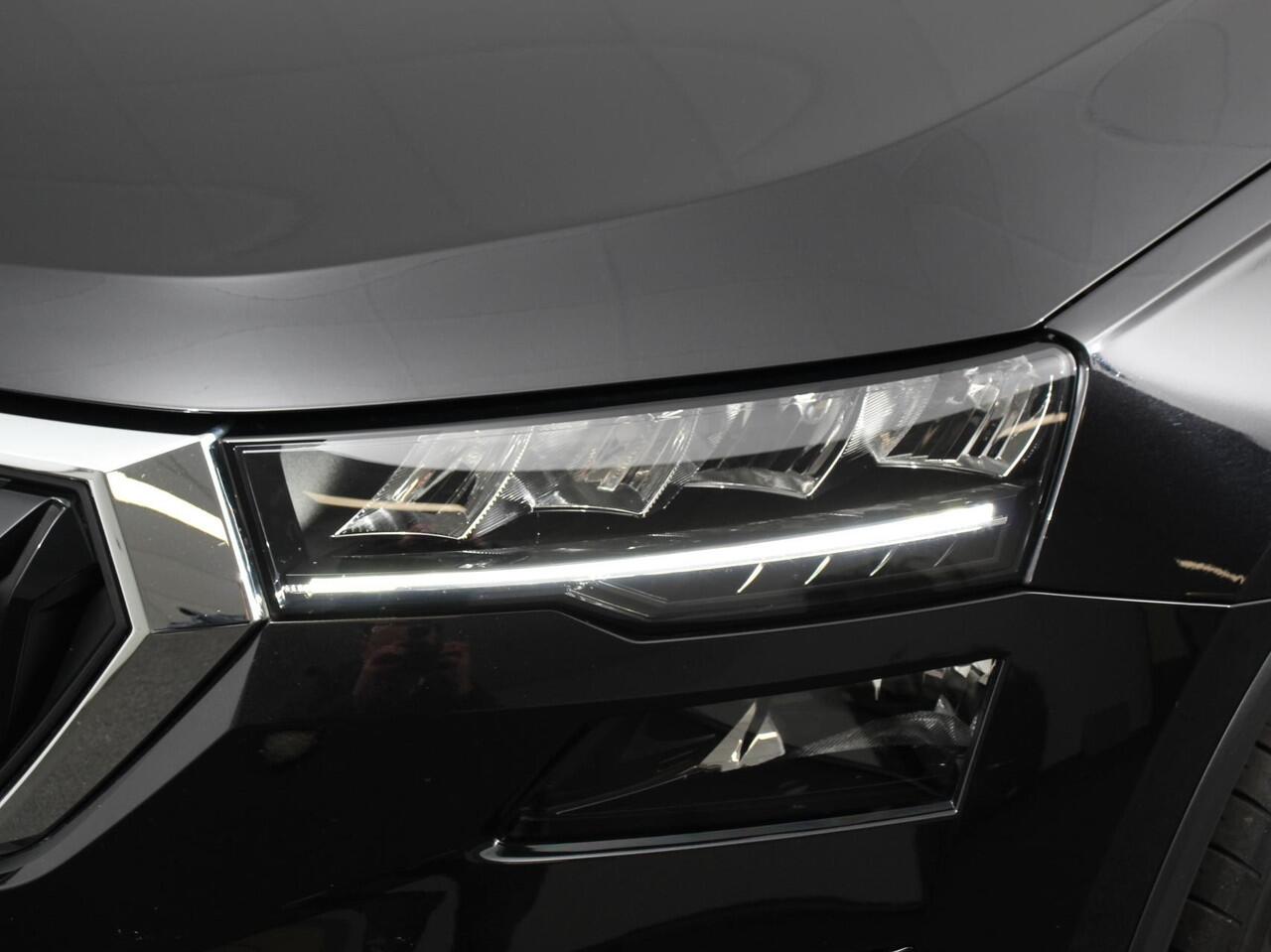 Skoda Karoq 1.5 TSI 150pk DSG ACT Selection | Navigatie | Apple Carplay/Android Auto | Camera | Parkeer sensoren | Adaptive Cruise Control | Lichtmetalen Velgen | Digitale Cockpit