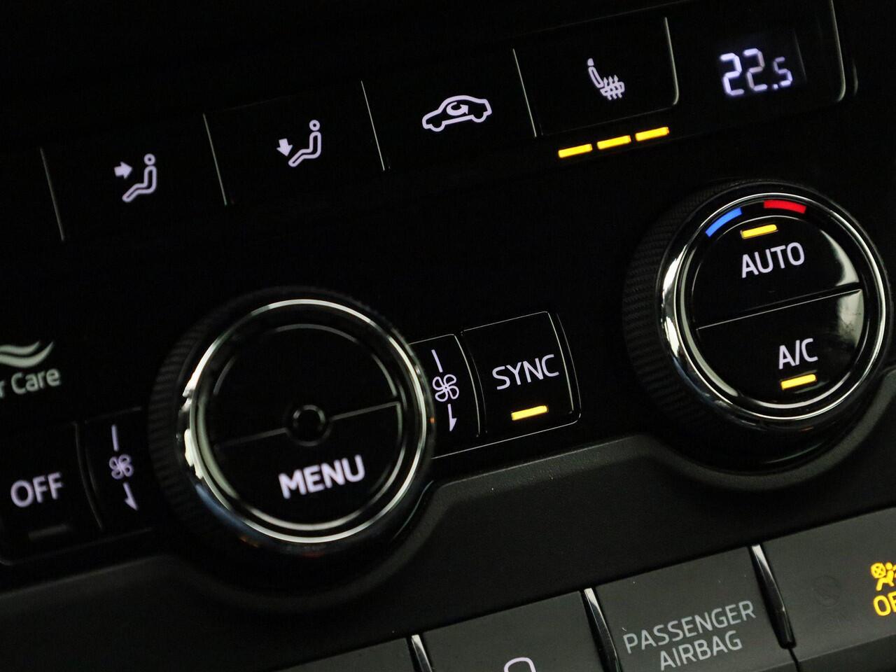 Skoda Karoq 1.0TSI/115PK Selection · Navigatie · Apple/Android Car Play · Camera + Parkeersensoren · Garantie t/m 27-03-2027