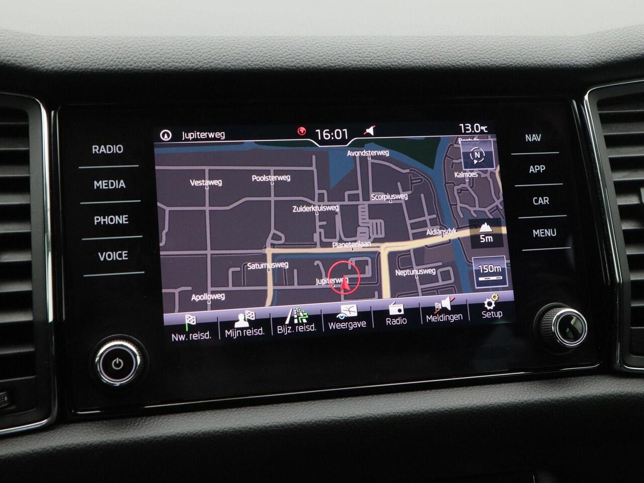 Skoda Kodiaq 1.5 TSi 150 Pk Automaat Business Edition 7-Pers. | Matrix LED | Navigatie | Keyless | Stoelverwarming | Parkeersensoren | 18 Inch | Trekhaak | 70.728 Km!!