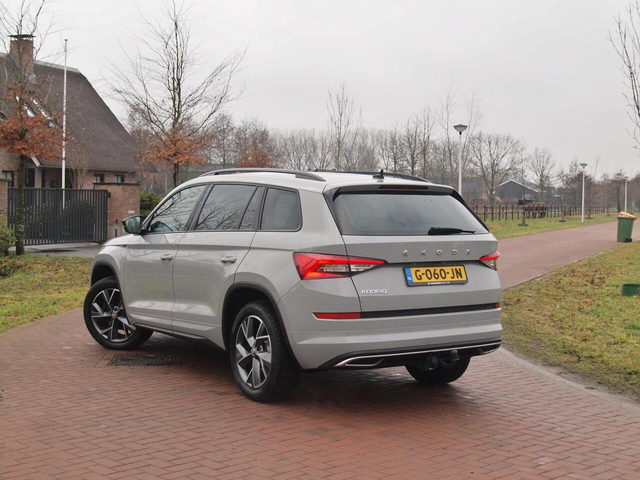 Skoda Kodiaq 1.5 TSI Sportline Business 7p. | DSG | 7 Persoons | Trekhaak | Camera | Sfeerverlichting |