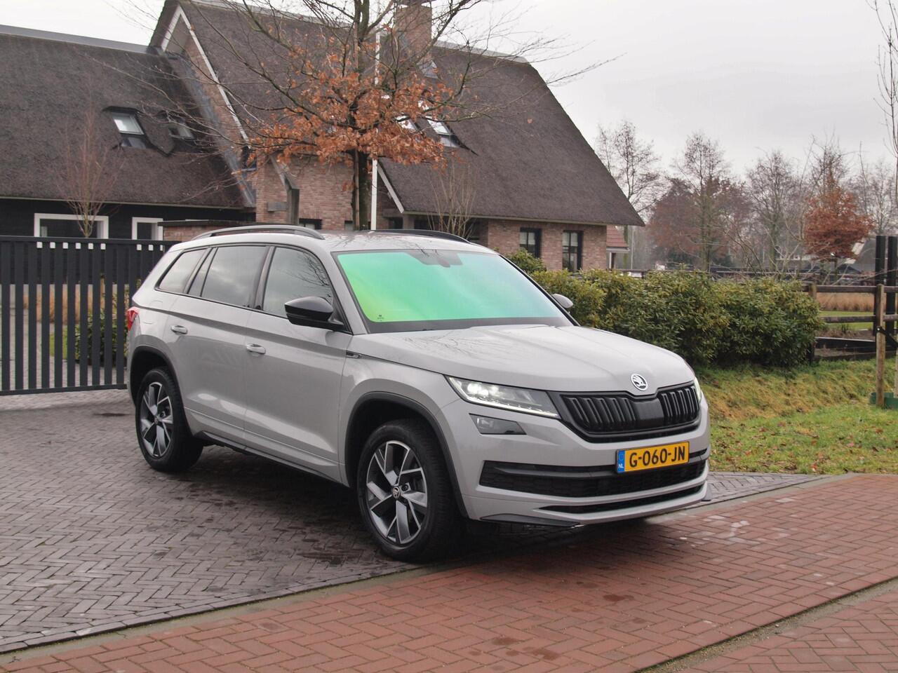 Skoda Kodiaq 1.5 TSI Sportline Business 7p. | DSG | 7 Persoons | Trekhaak | Camera | Sfeerverlichting |