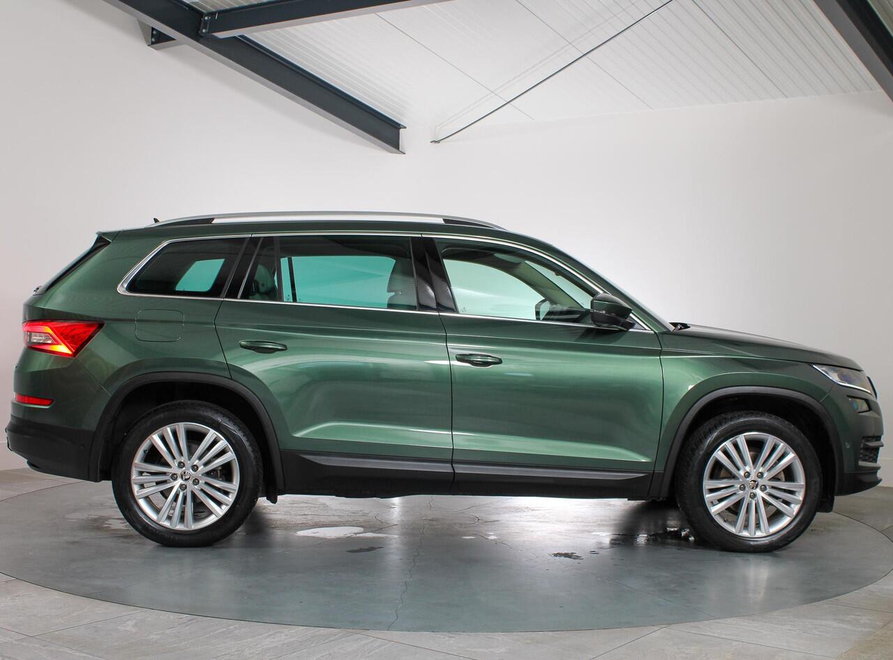 Skoda Kodiaq 1.5 TSI Style Business 7-Persoons, Trekhaak, LED, 360Camera, Memory, ACC,