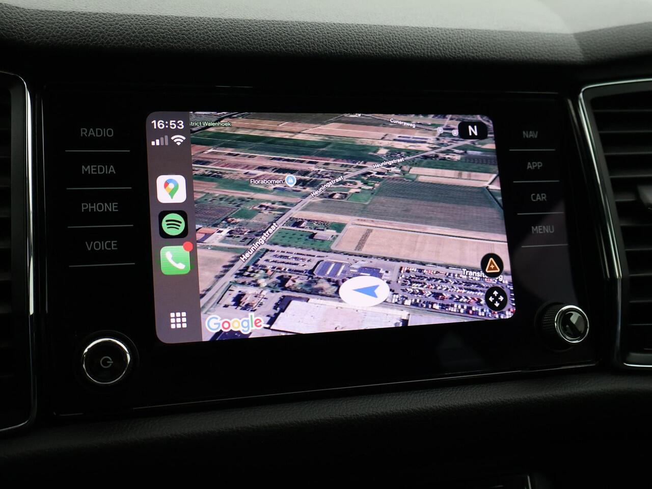 Skoda Kodiaq 1.5 TSI 150 PK DSG AUT. *RACE BLUE METALLIC* + WEGKLAPBARE TREKHAAK 1800 KG