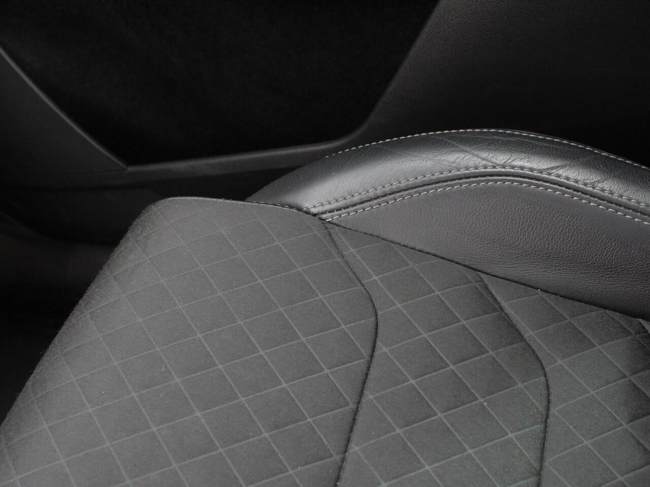 Skoda Kodiaq 1.5 TSI Limited Business Edition Automaat | Navi | Cruise | Park sens | Trekhaak