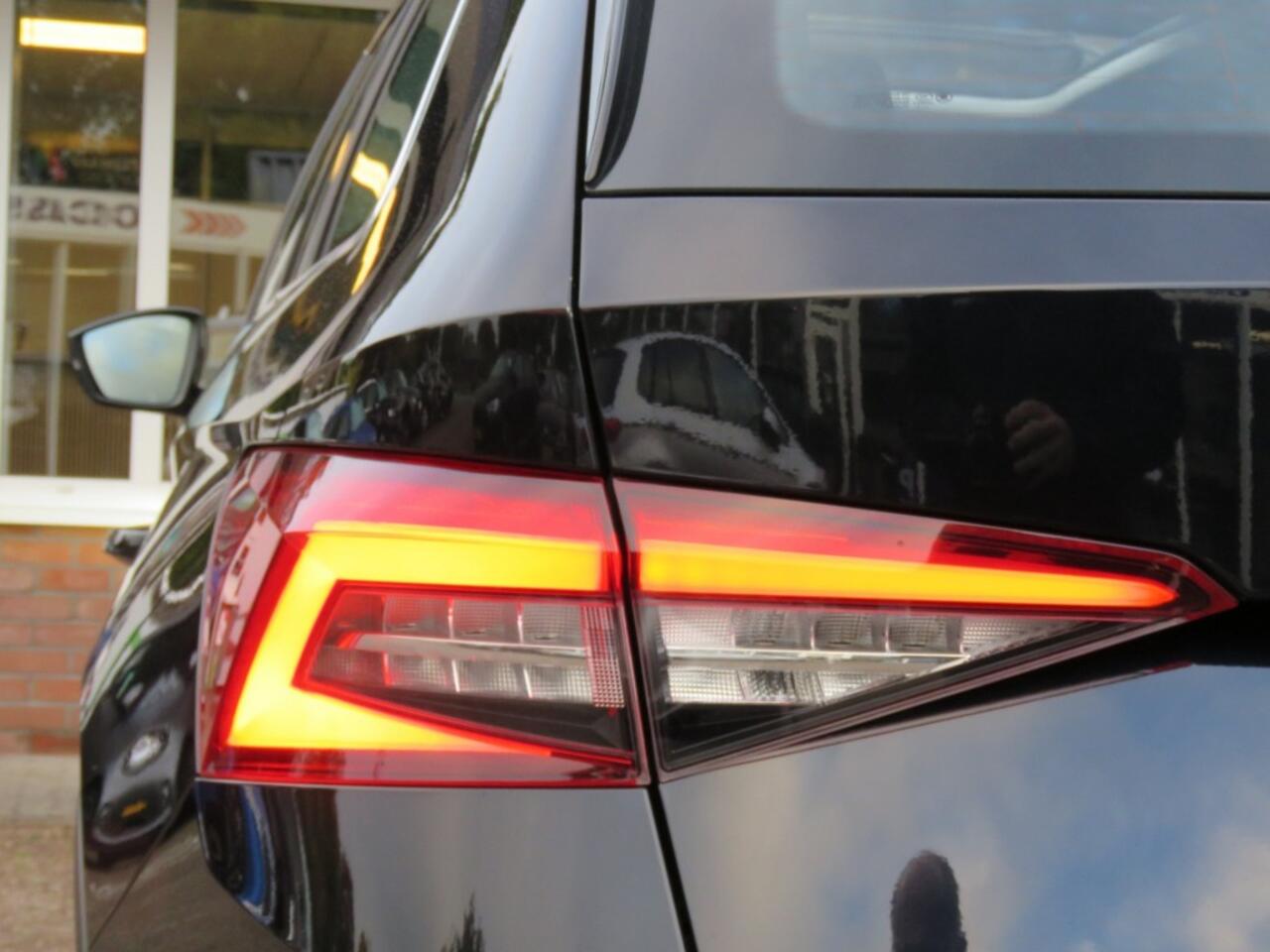 Skoda Kodiaq 1.5 TSI 150pk DSG-aut.BUS. ED. / Pano / 360 Camera / Trekhaak / Half leder / BOVAG garantie